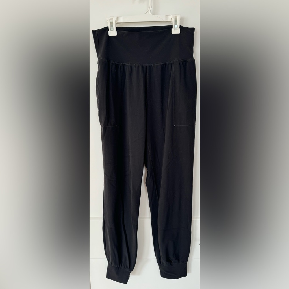 Athleta salutation jogger